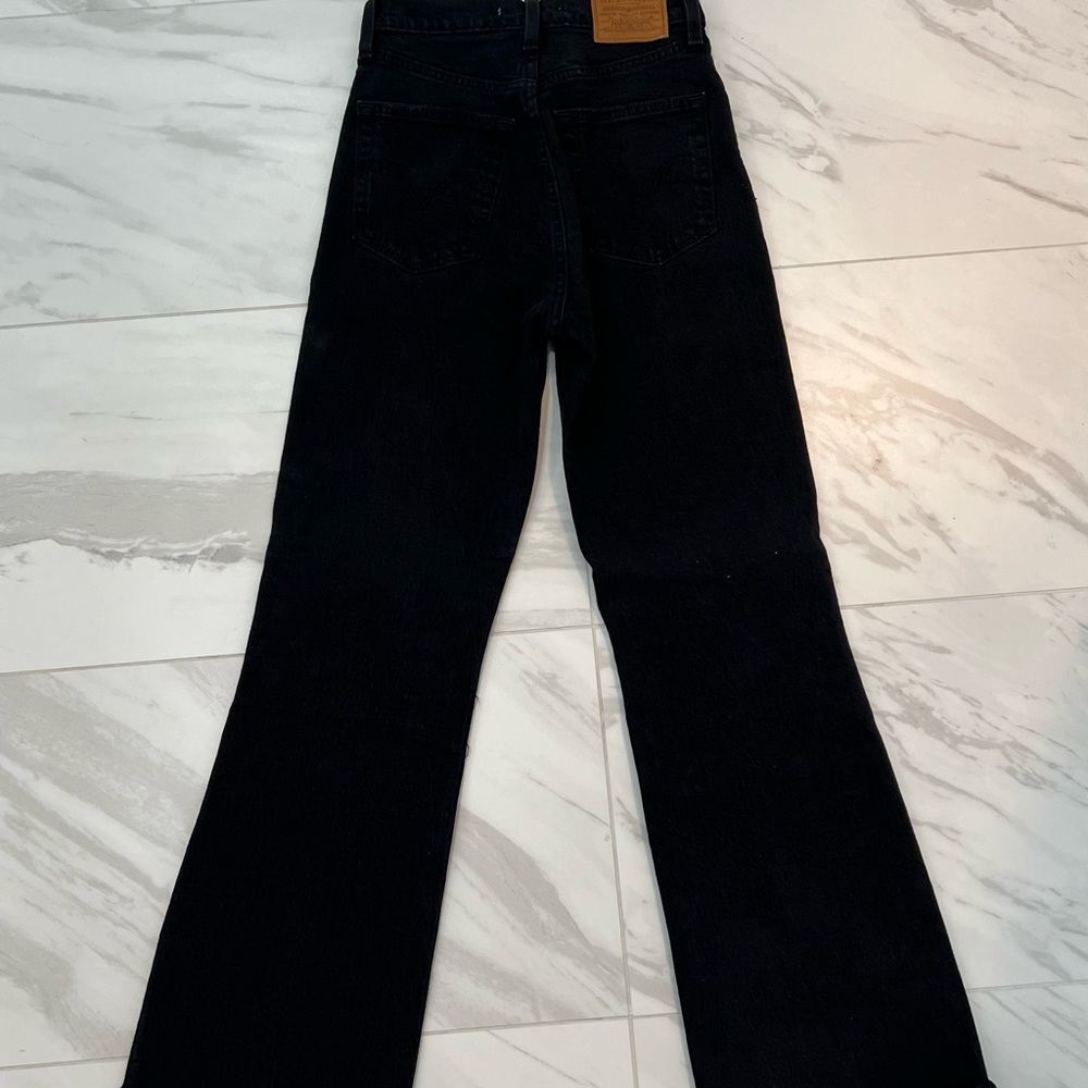 Levi Jeans - Picture 3 of 4